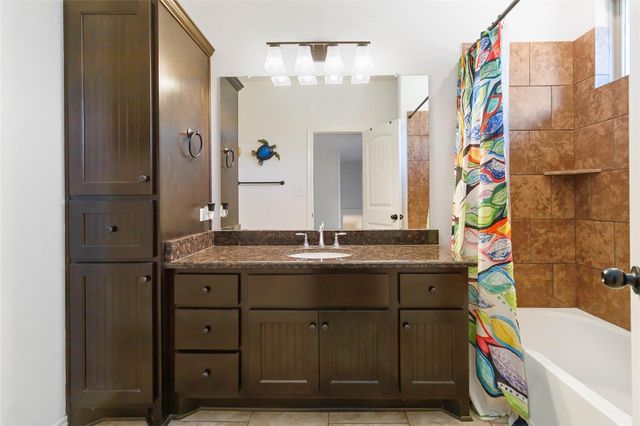 1193 Persimmon PASS, Fischer, TX 78623