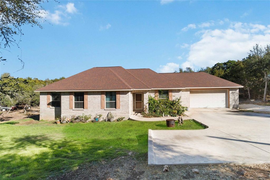 1193 Persimmon PASS, Fischer, TX 78623
