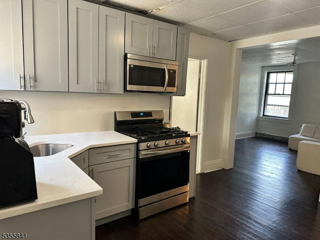 346 South Ave E, Westfield Town, NJ 07090