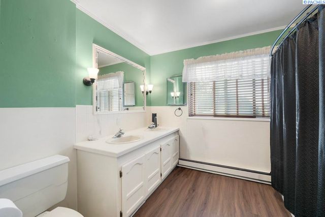 105 S Howard St, Tekoa, WA 99033