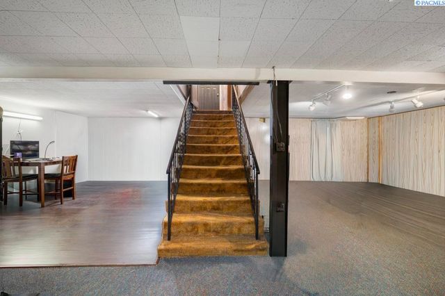 105 S Howard St, Tekoa, WA 99033