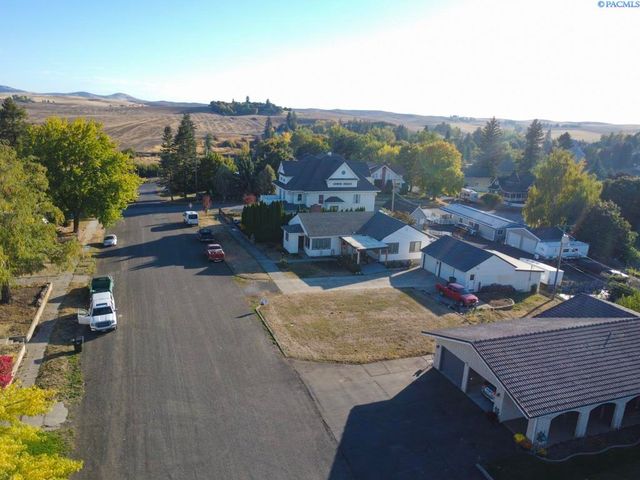 105 S Howard St, Tekoa, WA 99033