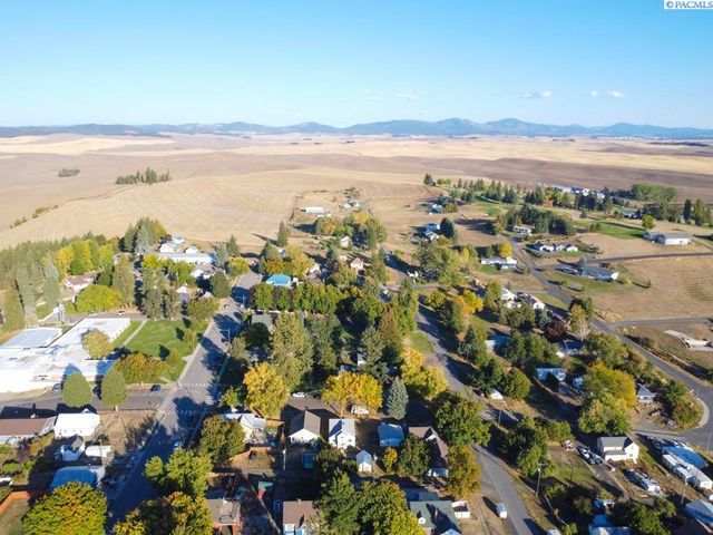 105 S Howard St, Tekoa, WA 99033