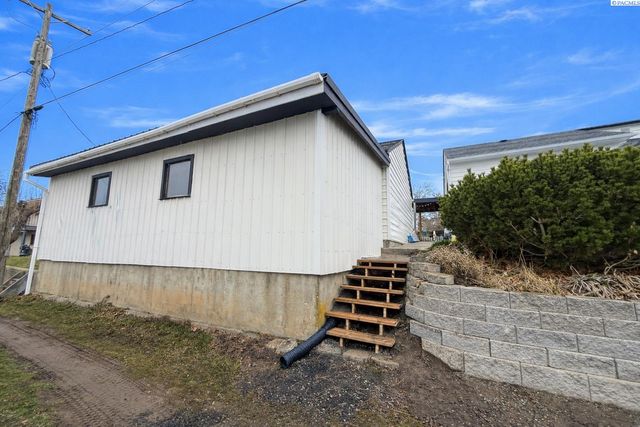 105 S Howard St, Tekoa, WA 99033