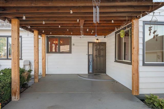 105 S Howard St, Tekoa, WA 99033