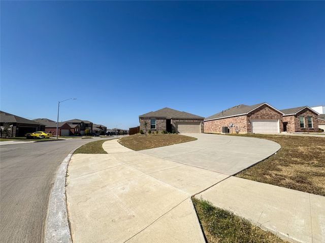 1145 Timberhurst Trail, Fort Worth, TX 76131