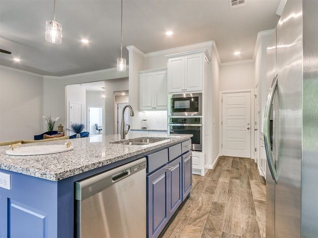 729 SE 37 Street, Newcastle, OK 73065