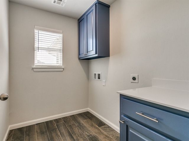 729 SE 37 Street, Newcastle, OK 73065