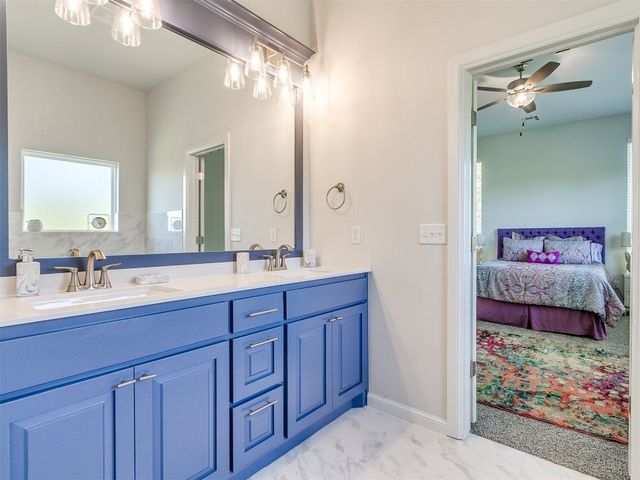 729 SE 37 Street, Newcastle, OK 73065