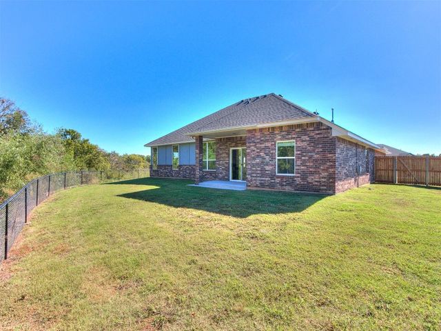 729 SE 37 Street, Newcastle, OK 73065