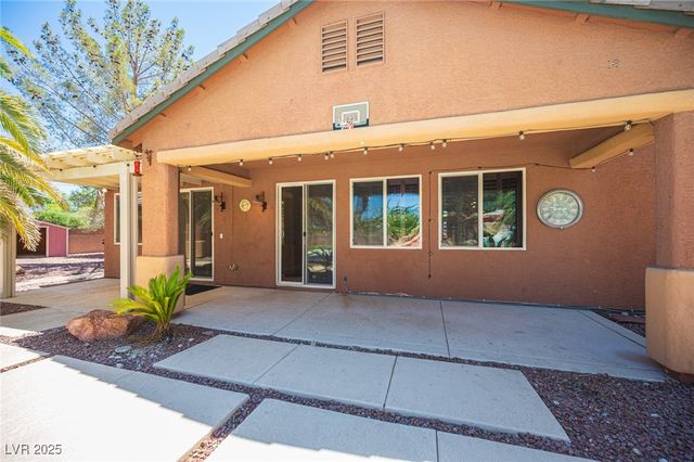 5832 Farnsworth Pond Avenue, Las Vegas, NV 89130