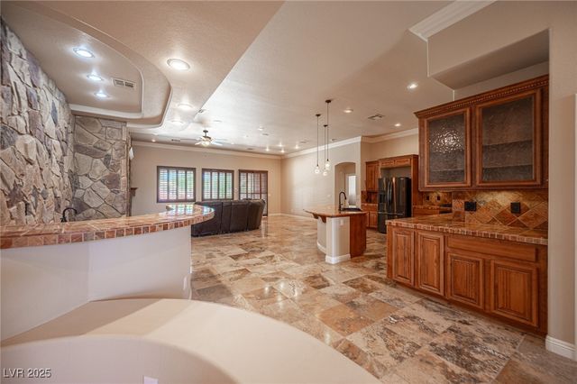 5832 Farnsworth Pond Avenue, Las Vegas, NV 89130