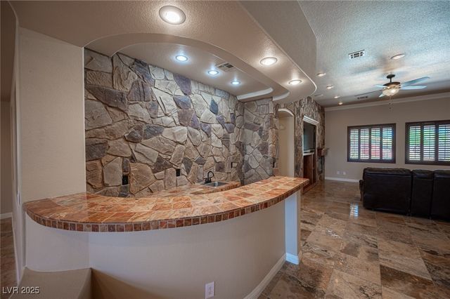 5832 Farnsworth Pond Avenue, Las Vegas, NV 89130