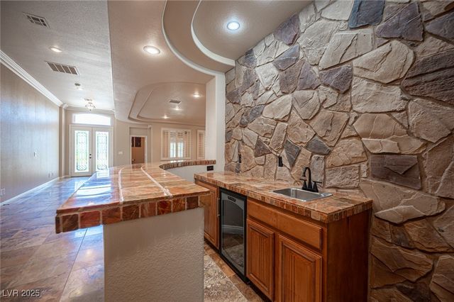 5832 Farnsworth Pond Avenue, Las Vegas, NV 89130