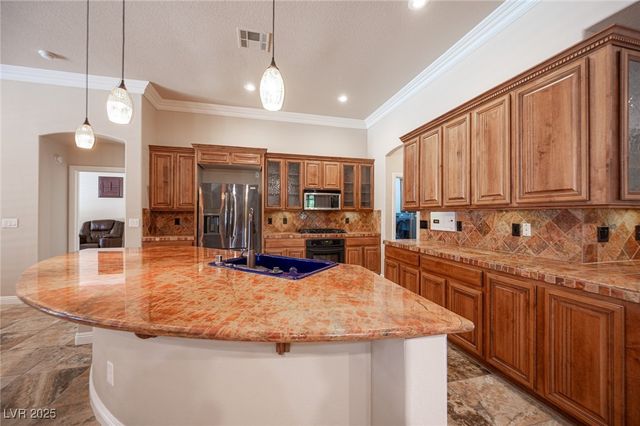 5832 Farnsworth Pond Avenue, Las Vegas, NV 89130