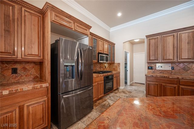 5832 Farnsworth Pond Avenue, Las Vegas, NV 89130