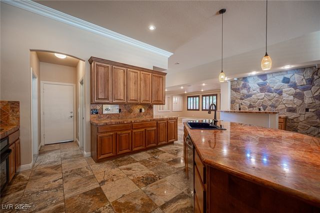 5832 Farnsworth Pond Avenue, Las Vegas, NV 89130