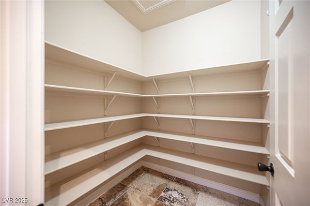 5832 Farnsworth Pond Avenue, Las Vegas, NV 89130