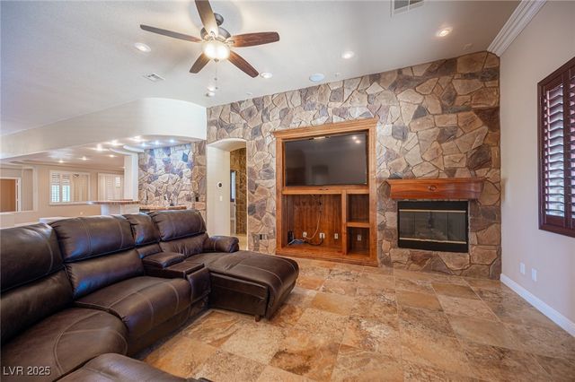 5832 Farnsworth Pond Avenue, Las Vegas, NV 89130