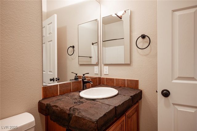 5832 Farnsworth Pond Avenue, Las Vegas, NV 89130