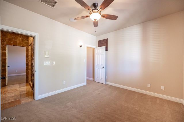 5832 Farnsworth Pond Avenue, Las Vegas, NV 89130