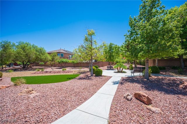 5832 Farnsworth Pond Avenue, Las Vegas, NV 89130