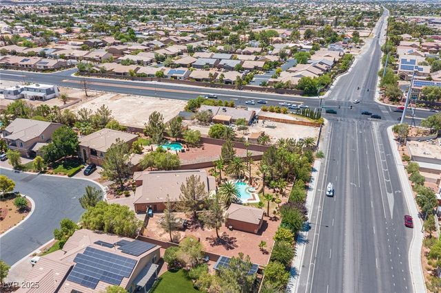 5832 Farnsworth Pond Avenue, Las Vegas, NV 89130