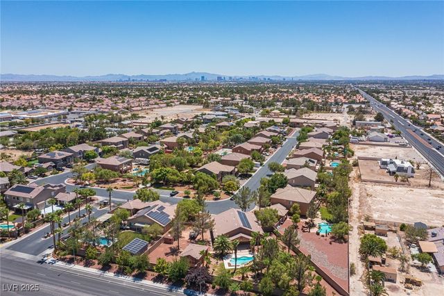 5832 Farnsworth Pond Avenue, Las Vegas, NV 89130