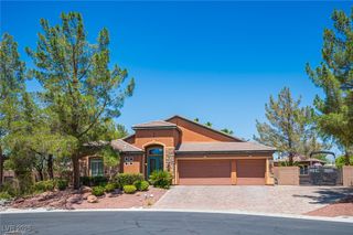 5832 Farnsworth Pond Avenue, Las Vegas, NV 89130