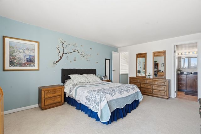 2222 1st Avenue NE 307, Cedar Rapids, IA 52402