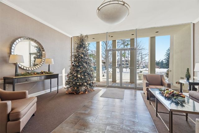 2222 1st Avenue NE 307, Cedar Rapids, IA 52402