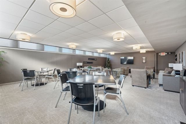 2222 1st Avenue NE 307, Cedar Rapids, IA 52402