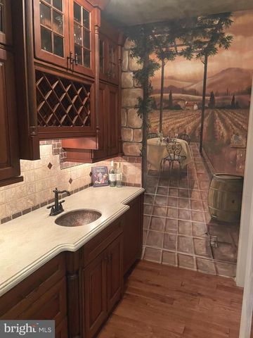 1024 BRICK HOUSE FARM LN, Newtown Square, PA 19073