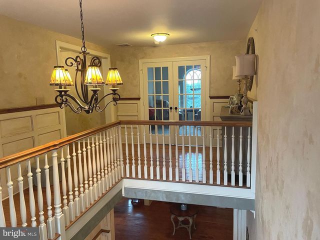 1024 BRICK HOUSE FARM LN, Newtown Square, PA 19073