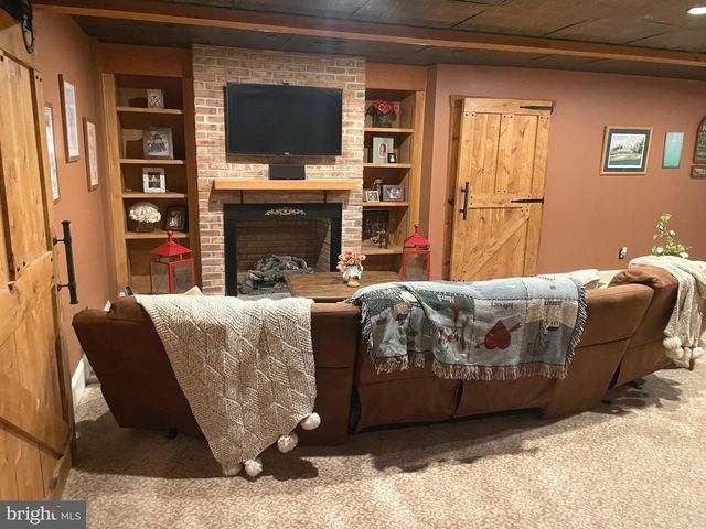 1024 BRICK HOUSE FARM LN, Newtown Square, PA 19073