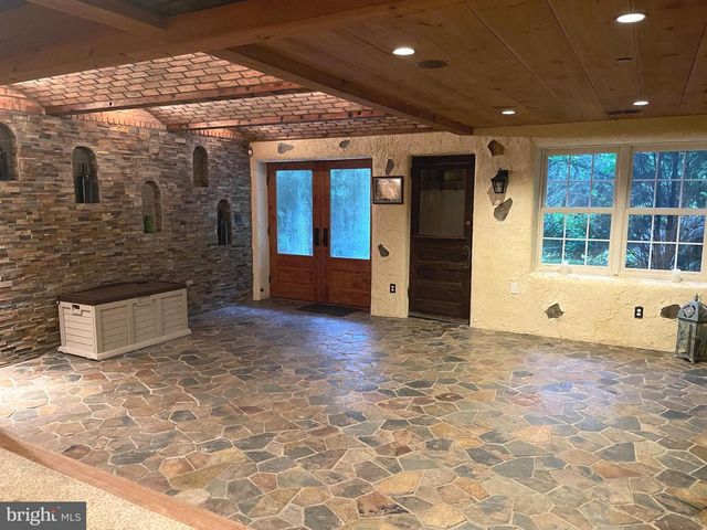 1024 BRICK HOUSE FARM LN, Newtown Square, PA 19073