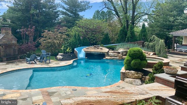 1024 BRICK HOUSE FARM LN, Newtown Square, PA 19073