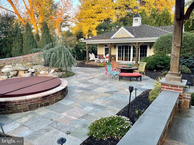 1024 BRICK HOUSE FARM LN, Newtown Square, PA 19073