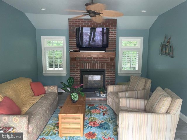 1024 BRICK HOUSE FARM LN, Newtown Square, PA 19073