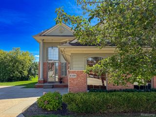 1038 Lorenzo Court, Troy, MI 48085