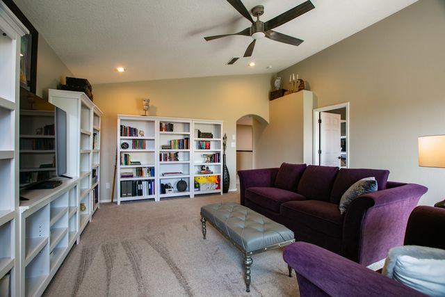 9808 Chantilly Road NW, Albuquerque, NM 87114