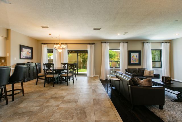 9808 Chantilly Road NW, Albuquerque, NM 87114