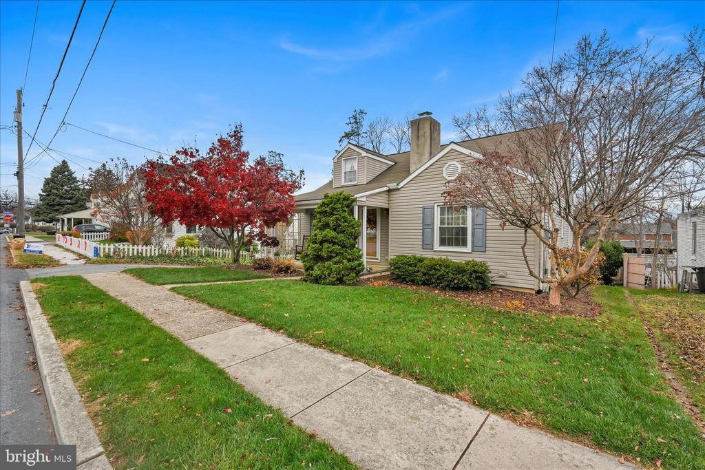 223 LEMON ST, Elizabethtown, PA 17022