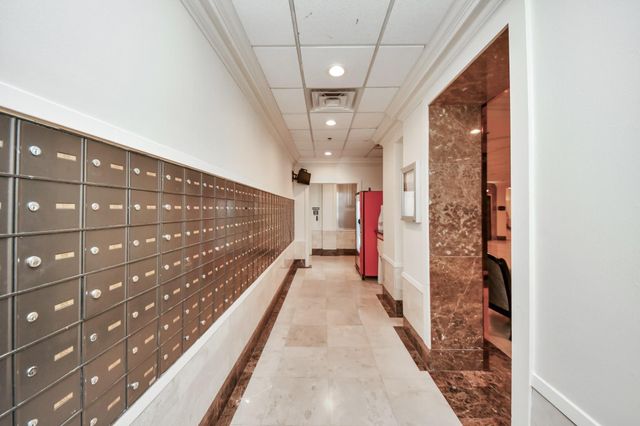 3525 Sage Road 1503, Houston, TX 77056