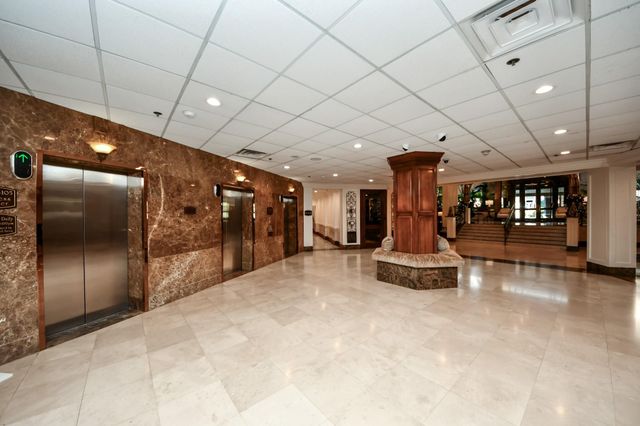 3525 Sage Road 1503, Houston, TX 77056