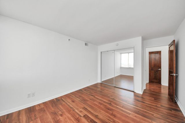 3525 Sage Road 1503, Houston, TX 77056