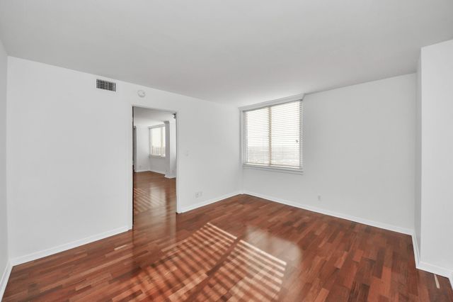 3525 Sage Road 1503, Houston, TX 77056