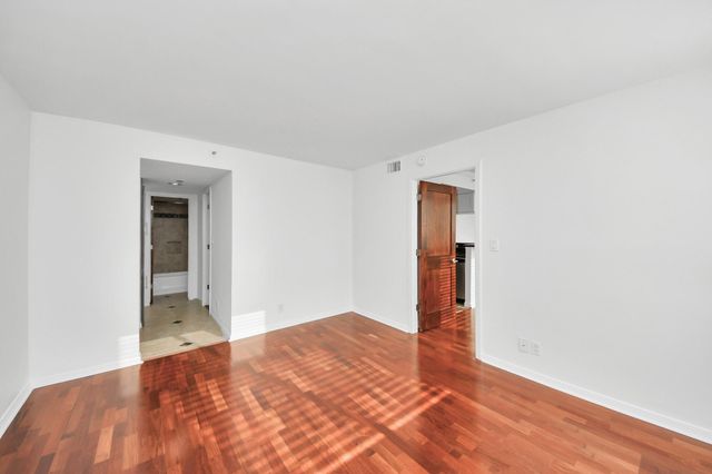 3525 Sage Road 1503, Houston, TX 77056