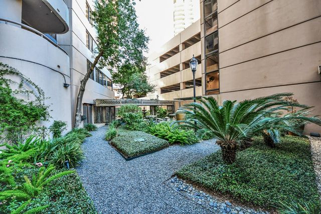 3525 Sage Road 1503, Houston, TX 77056