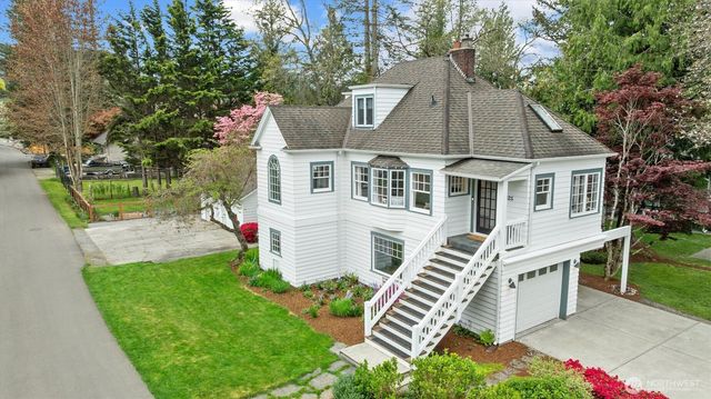 8325 Mountain Avenue SE, Snoqualmie, WA 98065